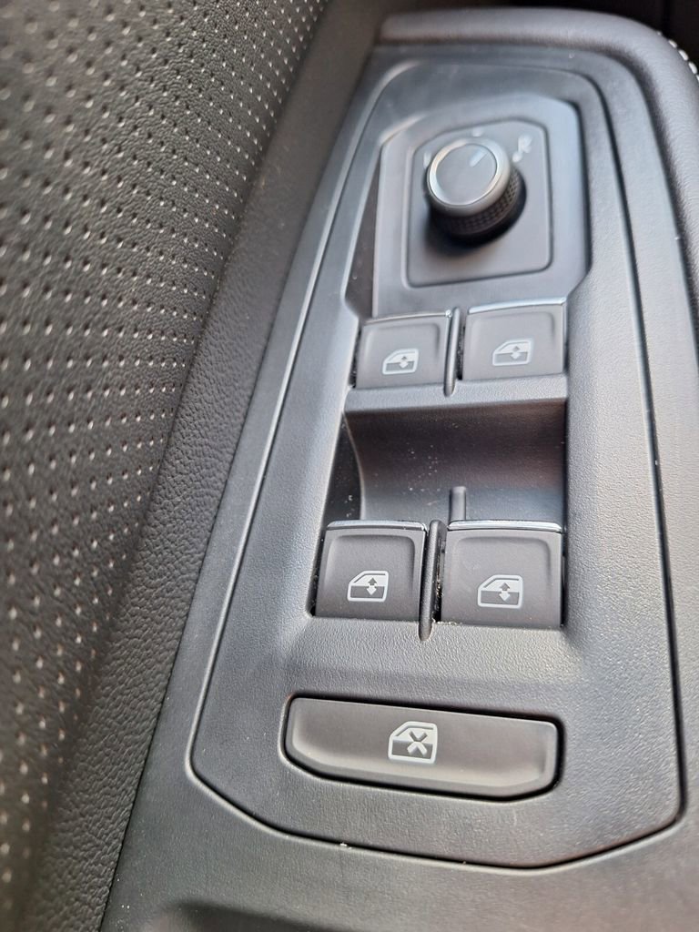 New 2026 Volkswagen Atlas Cross Sport SEL R-Line image 20