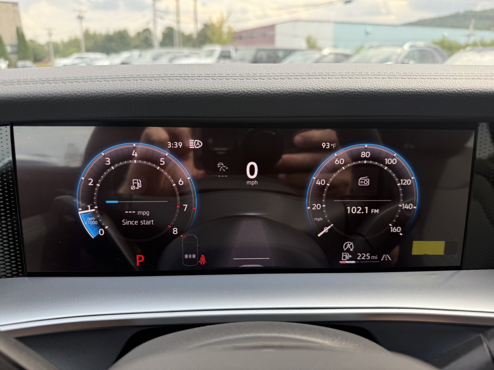 New 2025 Volkswagen Tiguan SE R-Line image 14