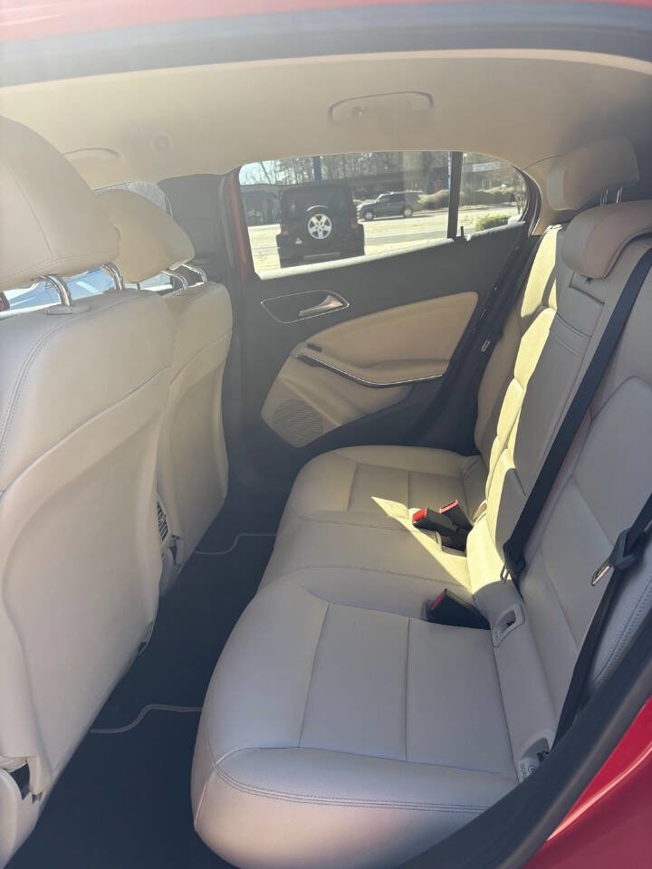 Used 2020 Mercedes-Benz GLA 250 image 12