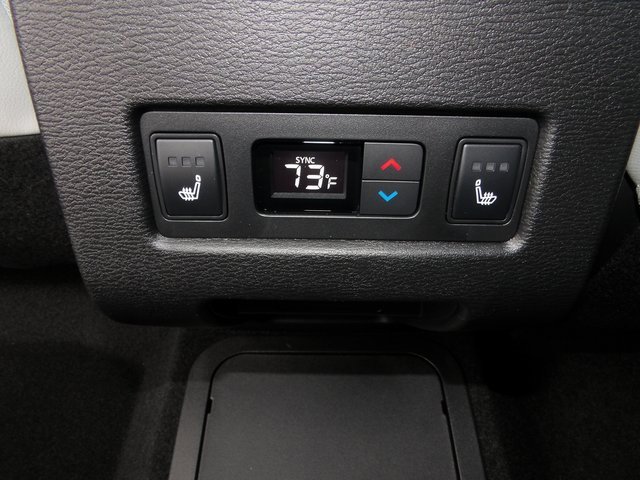 New 2025 Mitsubishi Outlander SEL image 22