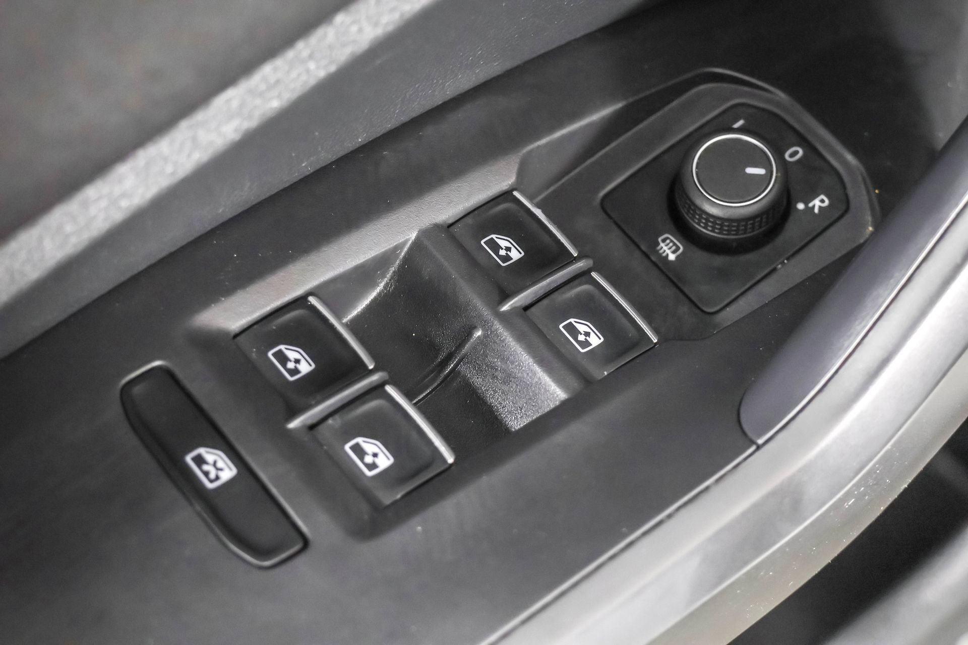 Used 2023 Volkswagen Jetta Sport image 32