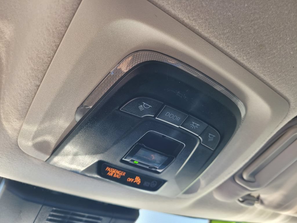 Used 2024 Toyota Corolla LE FWD image 21