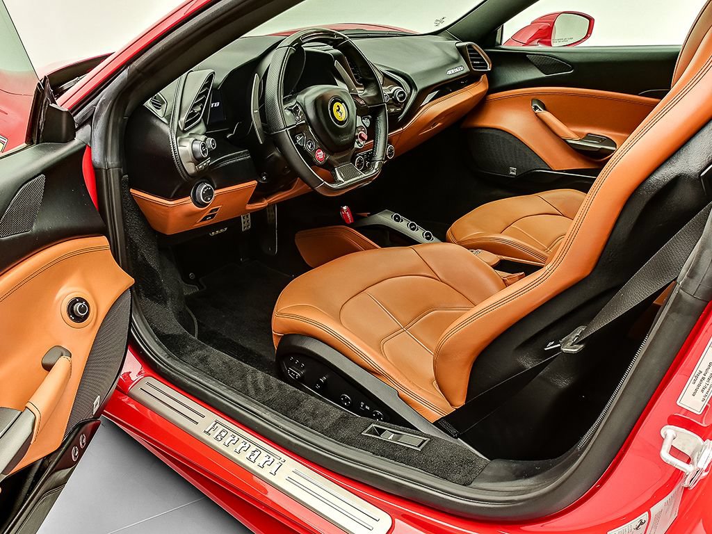Certified 2018 Ferrari 488 GTB RWD image 9