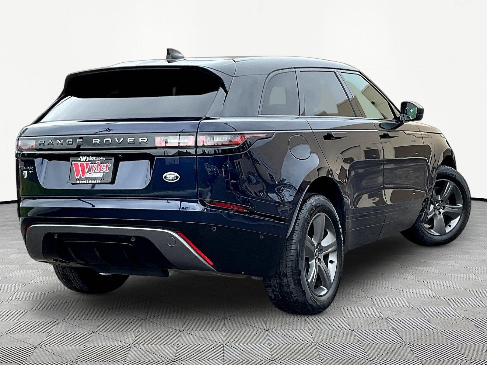 Used 2021 Land Rover Range Rover Velar R-Dynamic S AWD/4WD image 6