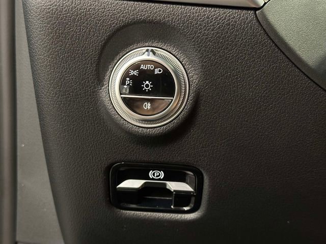 Certified 2023 Mercedes-Benz C 300 4MATIC Sedan image 18