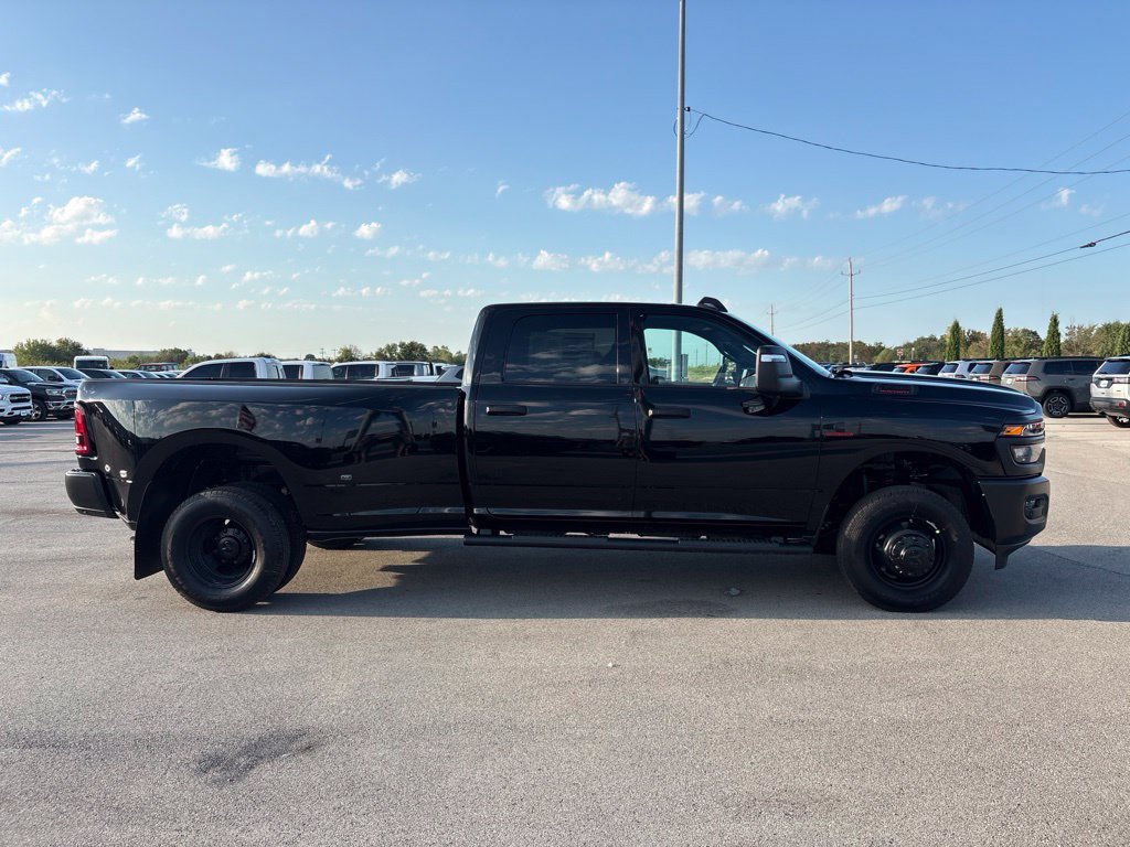 New 2027 RAM 3500 Tradesman AWD/4WD image 30