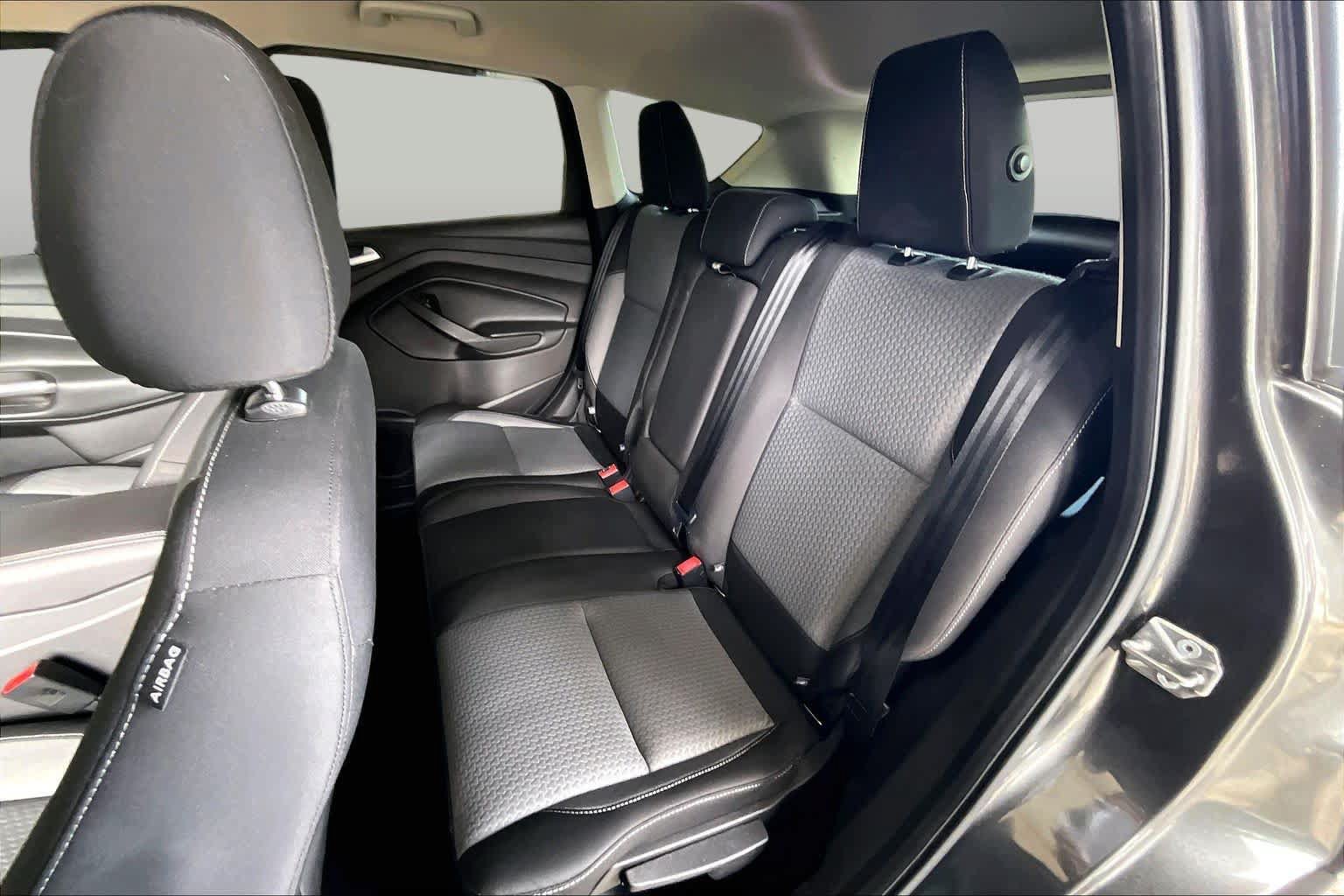 Used 2017 Ford Escape SE w/ Equipment Group 201A FWD image 20