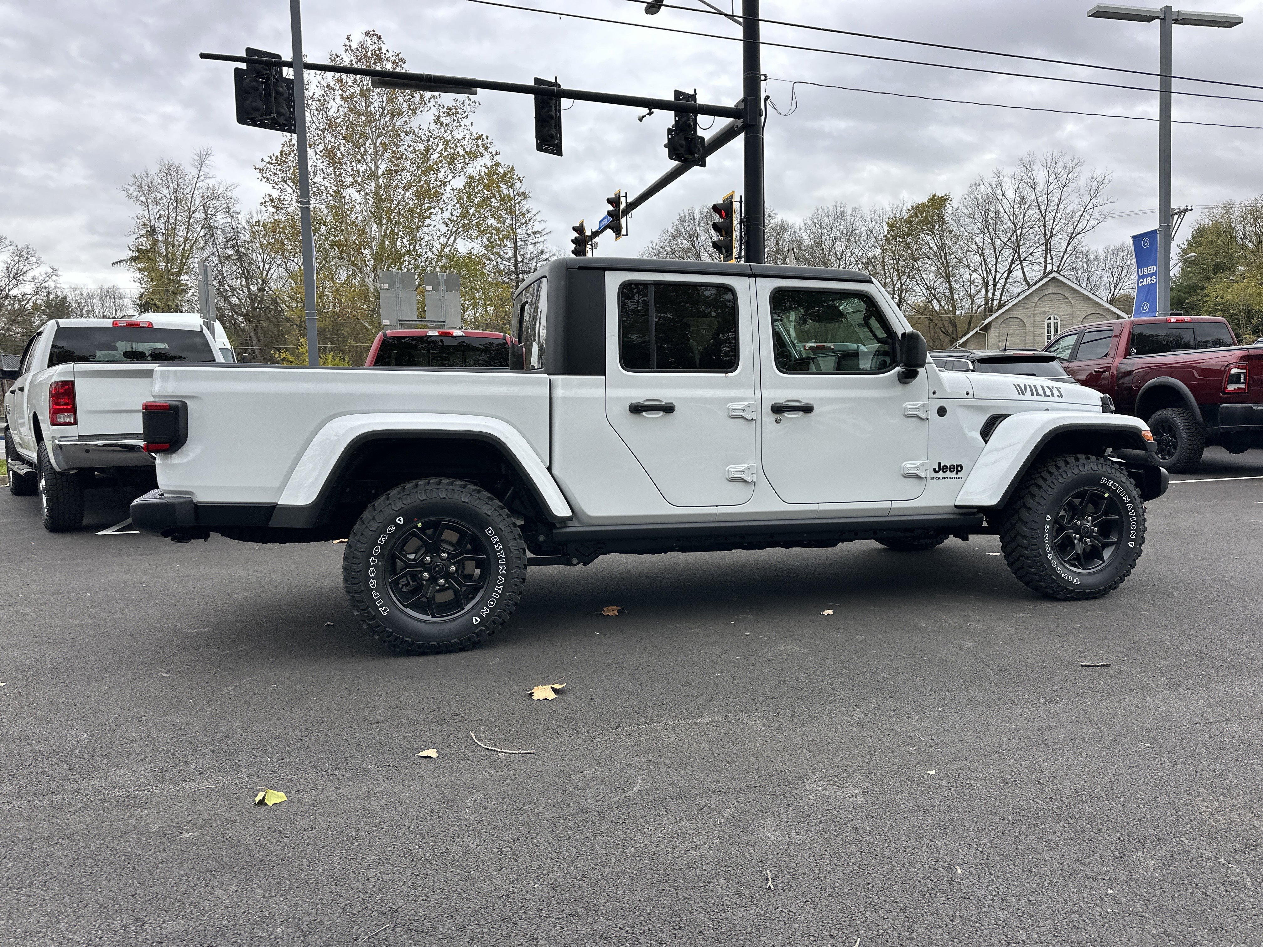 New 2026 Jeep Gladiator Willys image 17