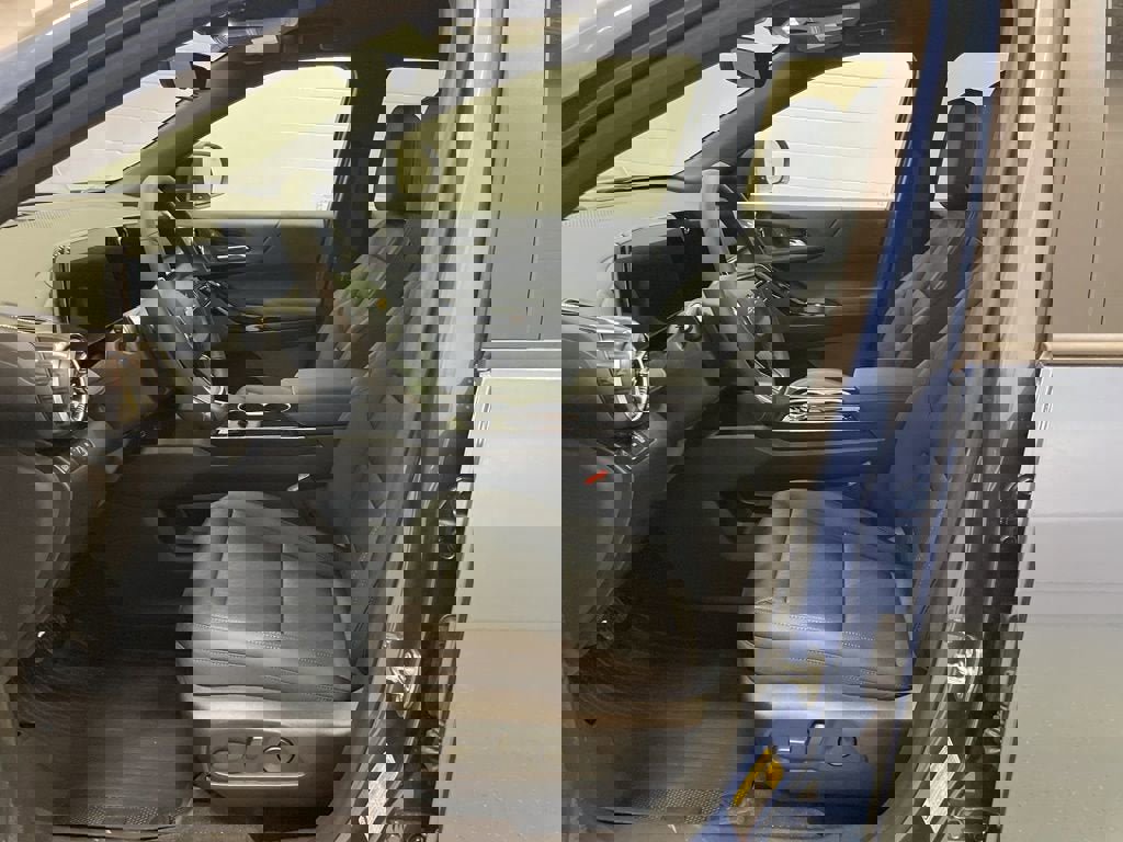 New 2026 Chevrolet Equinox LT w/ Convenience Package II image 9