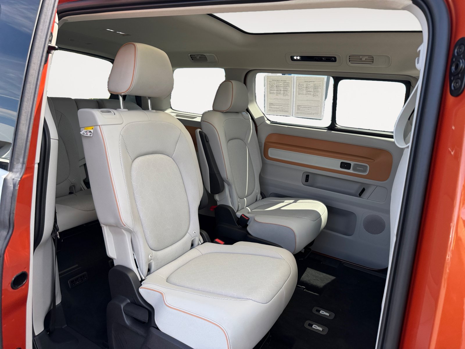 Certified 2025 Volkswagen ID. Buzz 1st Edition AWD/4WD image 18