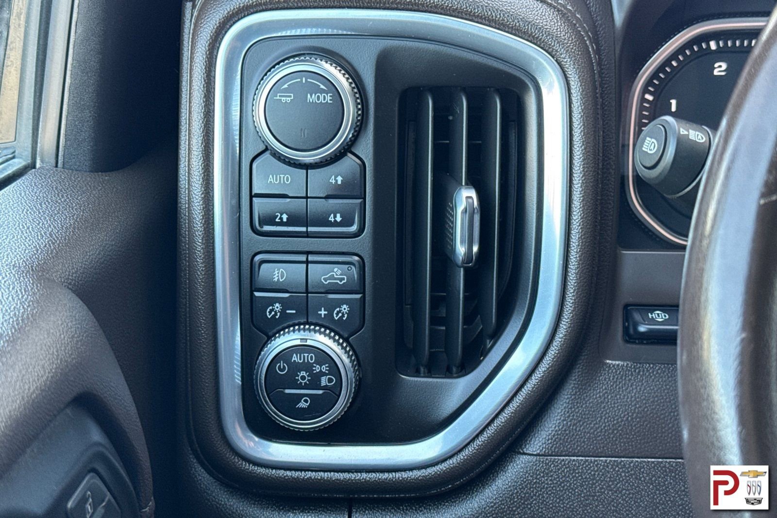 Certified 2022 GMC Sierra 3500 Denali w/ Denali Ultimate Package image 33