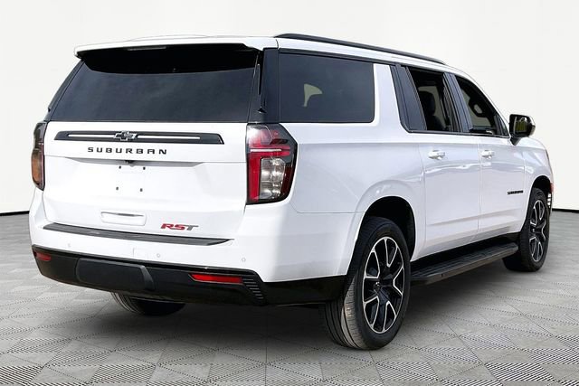 Used 2024 Chevrolet Suburban RST image 5