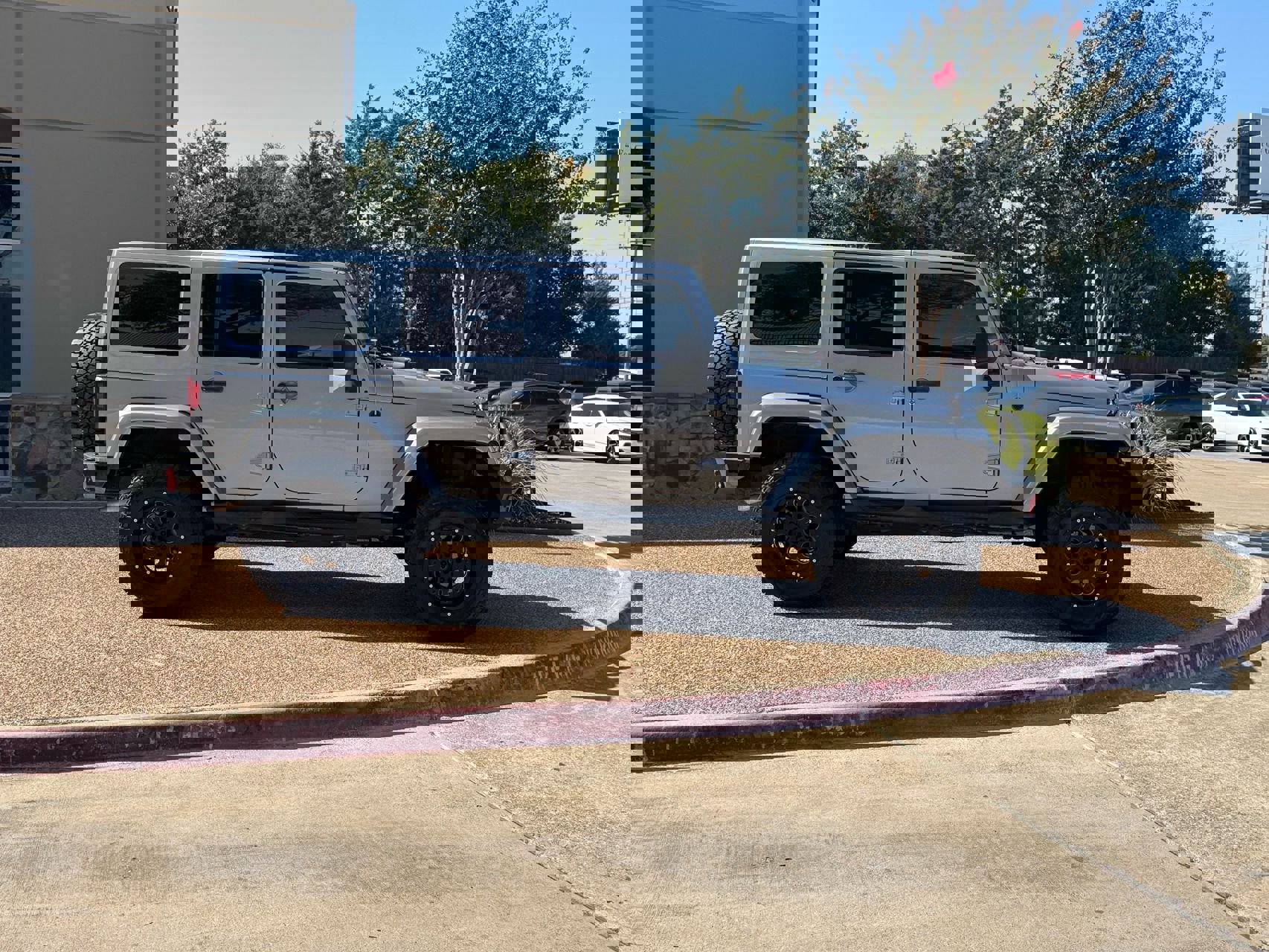 Used 2013 Jeep Wrangler Unlimited Sahara w/ Connectivity Group image 7