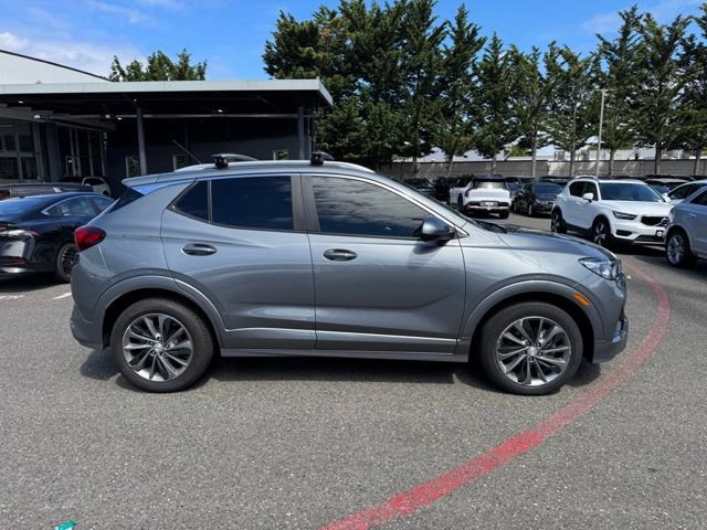 Used 2021 Buick Encore GX Select w/ Sport Touring Package FWD image 8