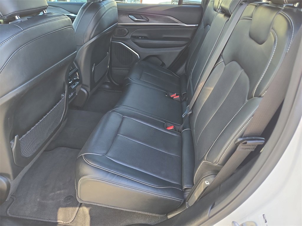 Used 2022 Jeep Grand Cherokee Overland image 18