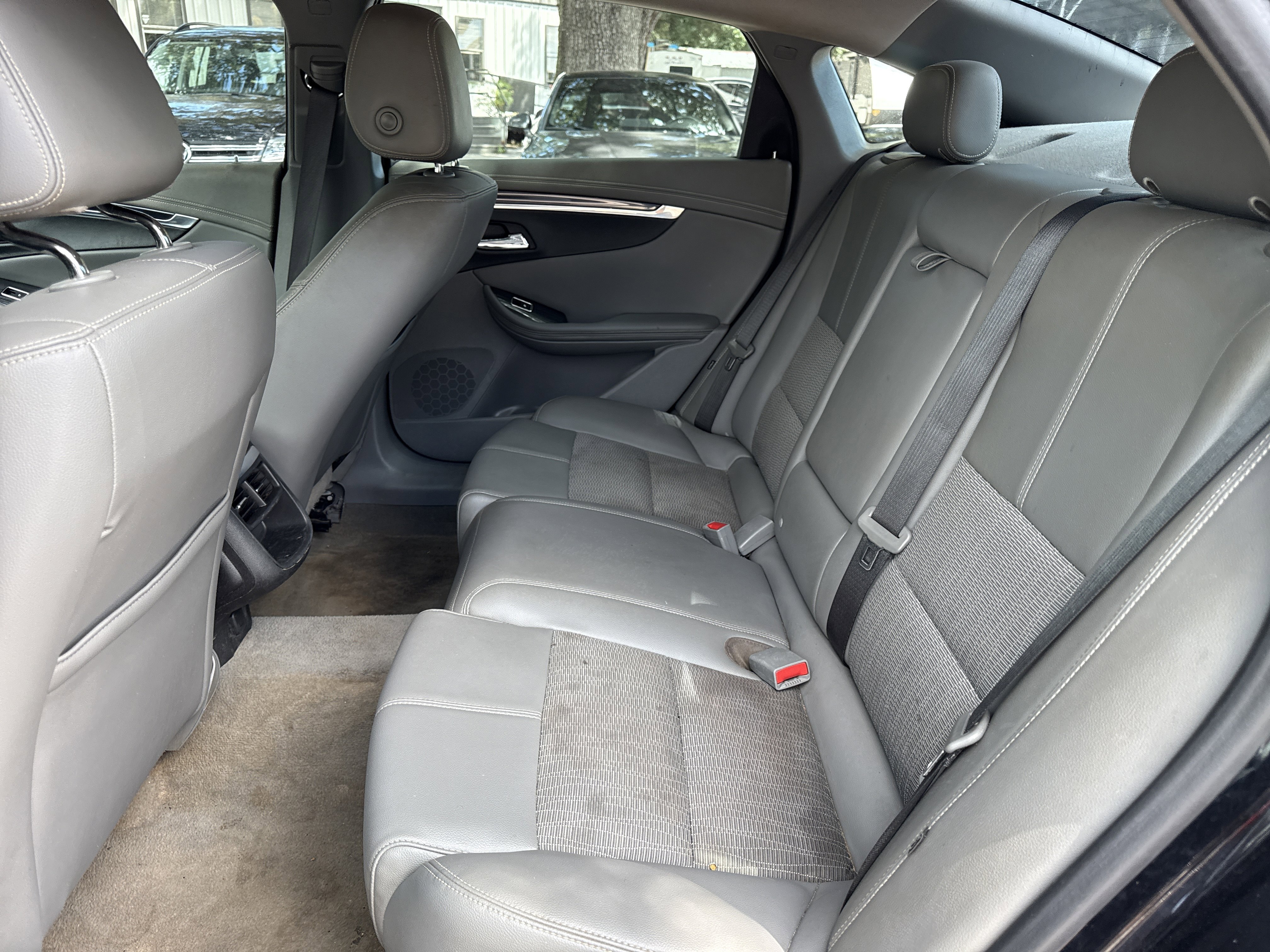Used 2017 Chevrolet Impala LT image 10