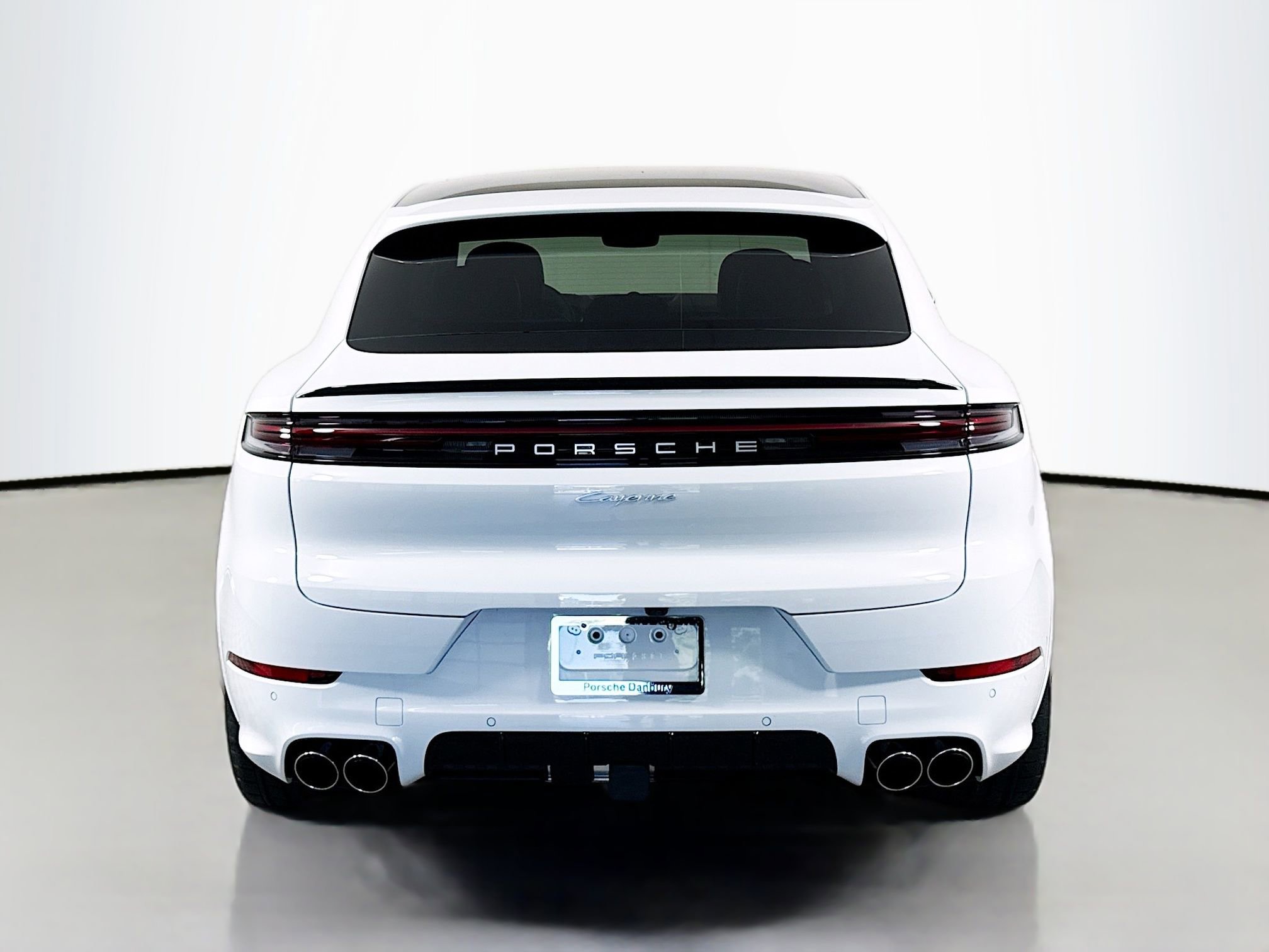 Certified 2025 Porsche Cayenne Coupe image 10