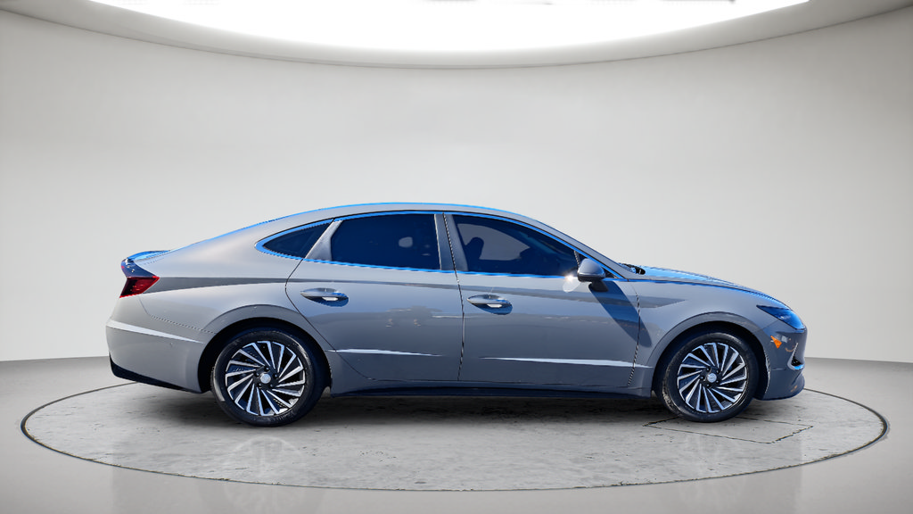 Used 2022 Hyundai Sonata Limited w/ Cargo Package FWD image 6