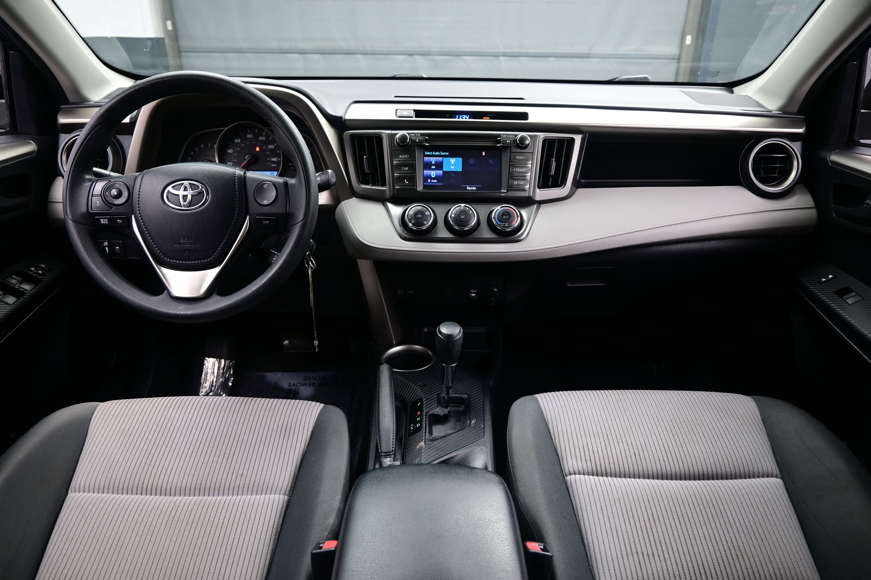 Used 2014 Toyota RAV4 LE FWD image 16