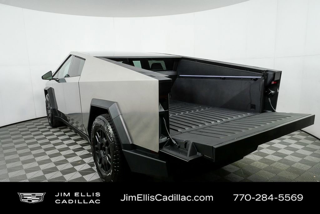 Used 2024 Tesla Cybertruck AWD Crew Cab image 33