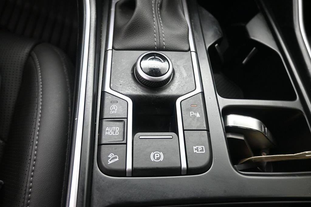 Used 2025 Kia Sorento S FWD image 15