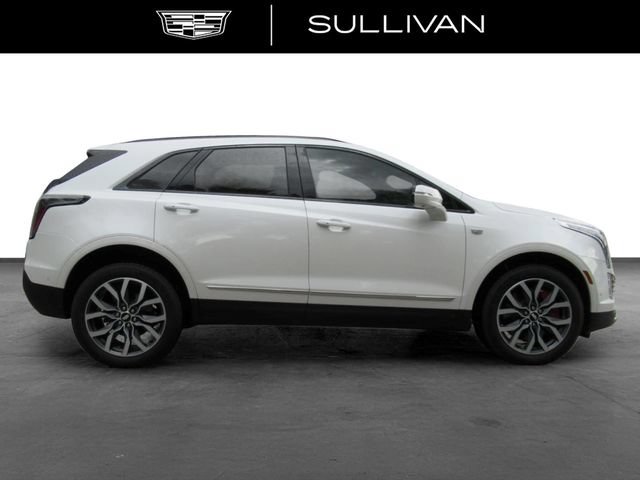 Certified 2024 Cadillac XT5 Sportv w/ Platinum Package AWD/4WD image 2
