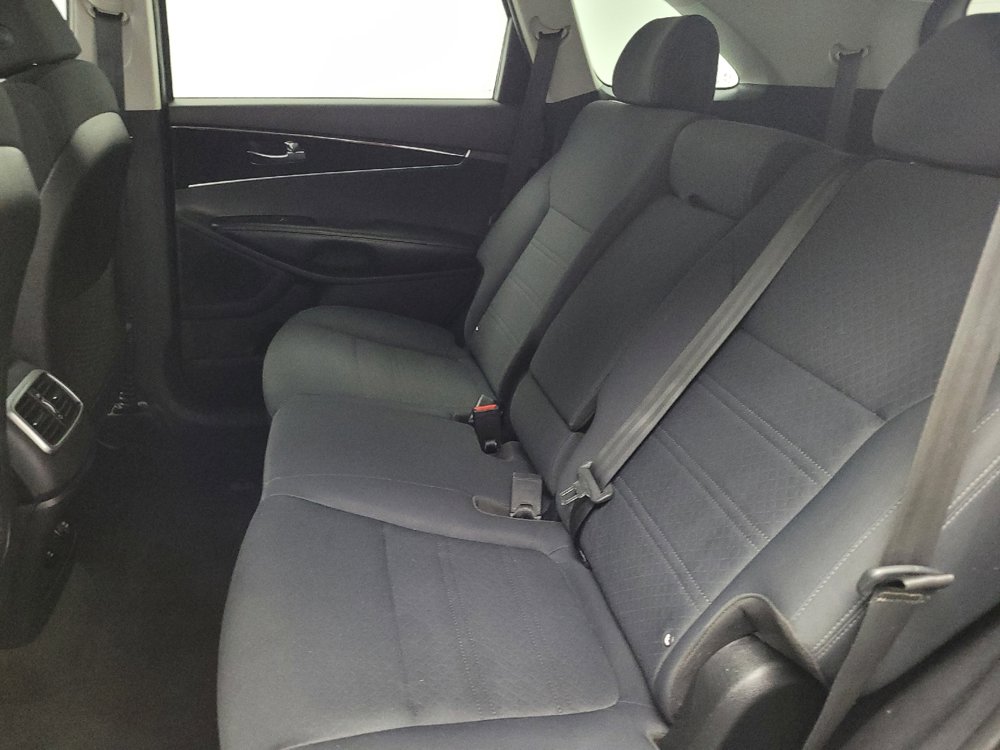 Used 2018 Kia Sorento LX image 18