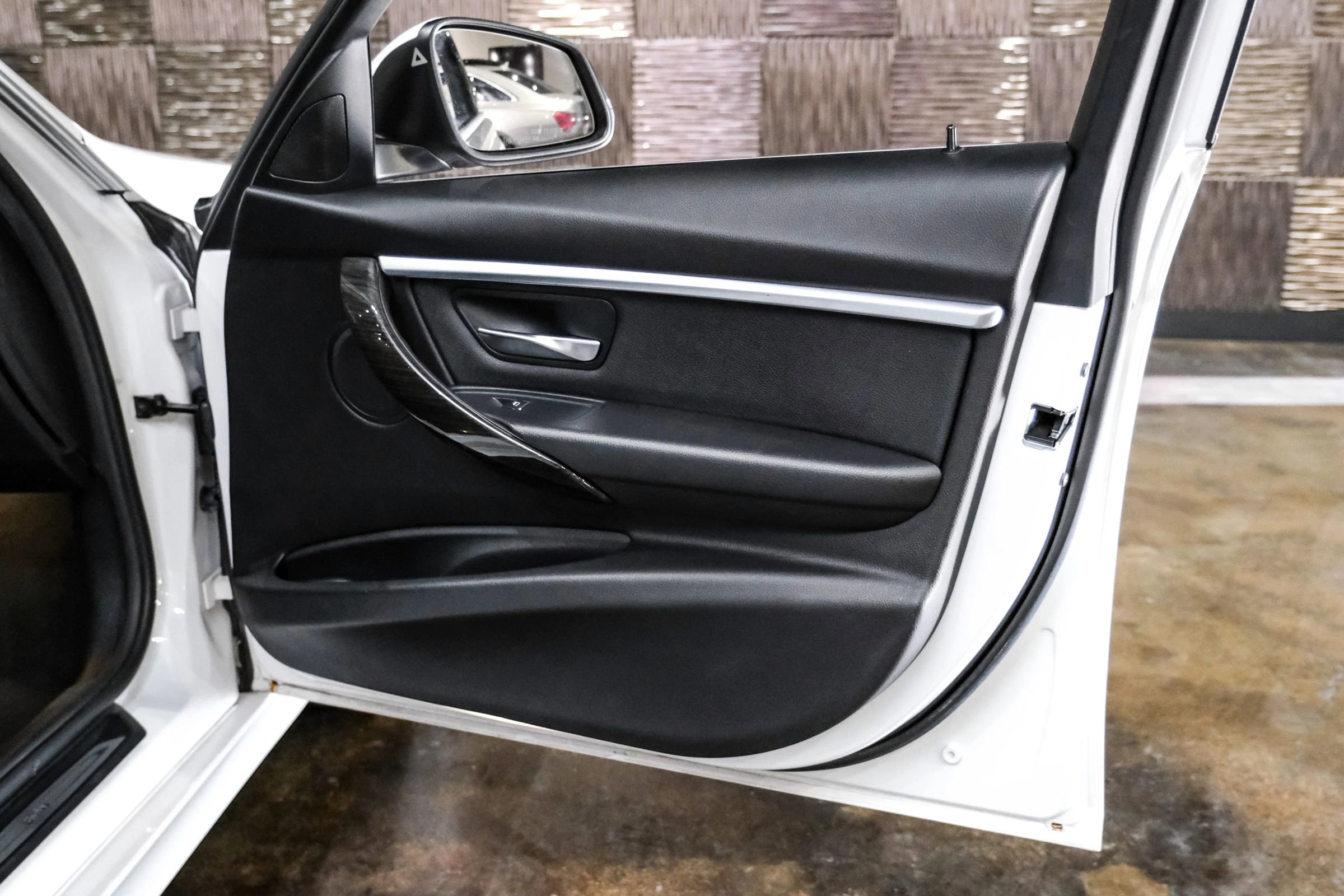Used 2018 BMW 330i Sedan RWD image 36
