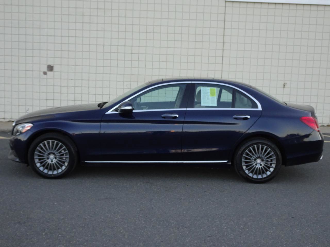 Used 2015 Mercedes-Benz C 300 4MATIC Sedan image 4