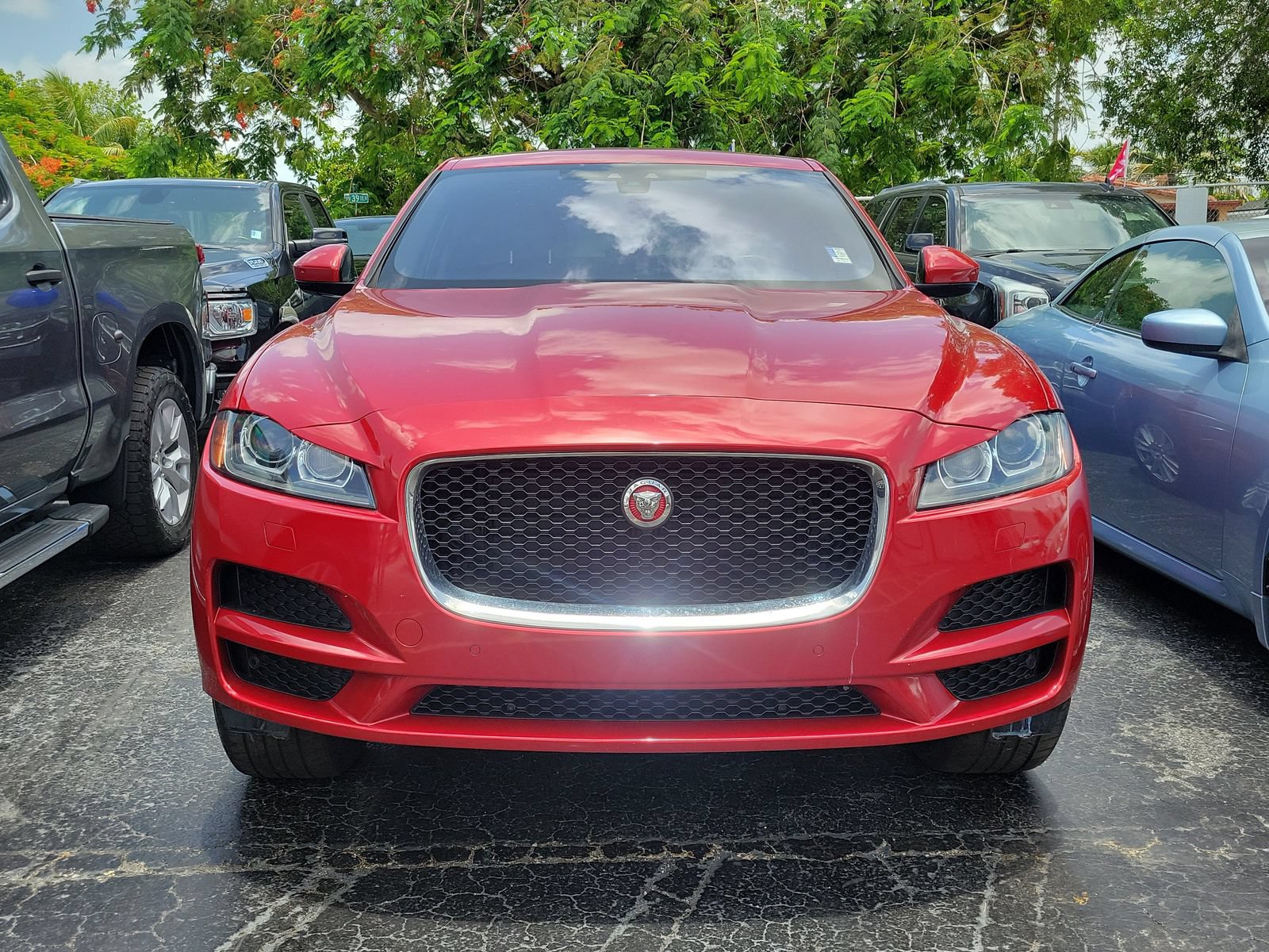 Used 2017 Jaguar F-PACE Prestige AWD/4WD image 2