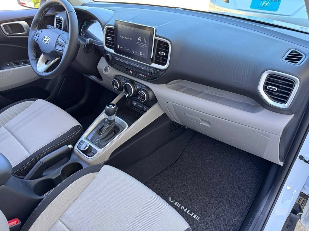 New 2026 Hyundai Venue SEL FWD image 16