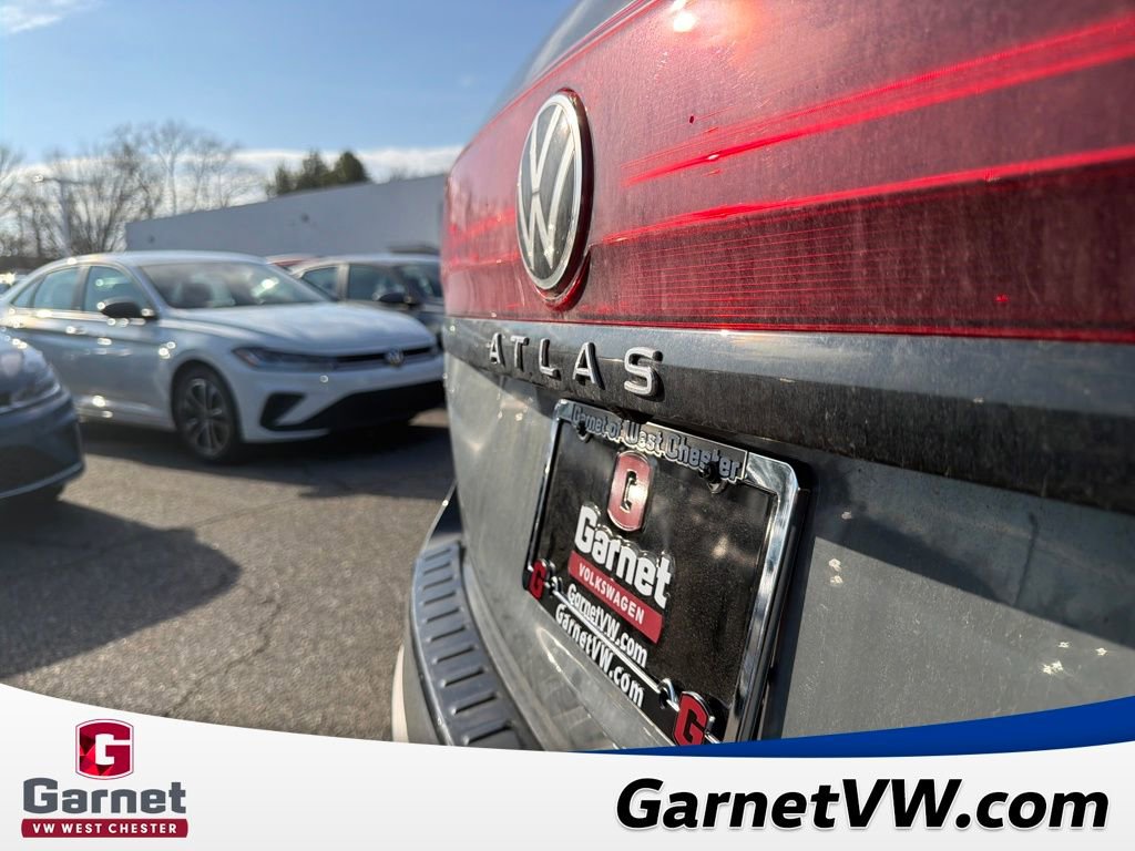 Used 2024 Volkswagen Atlas Peak Edition SE image 44
