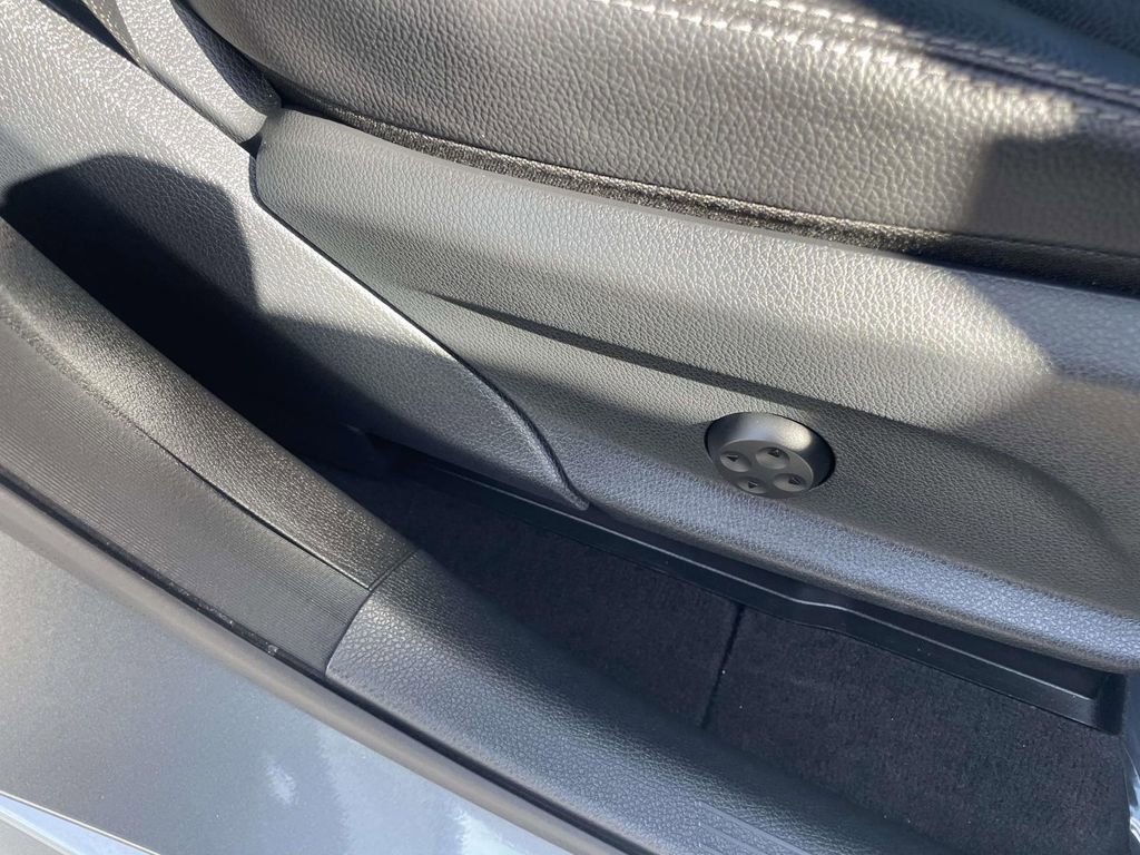 Used 2019 Mercedes-Benz GLC 300 4MATIC Coupe image 30