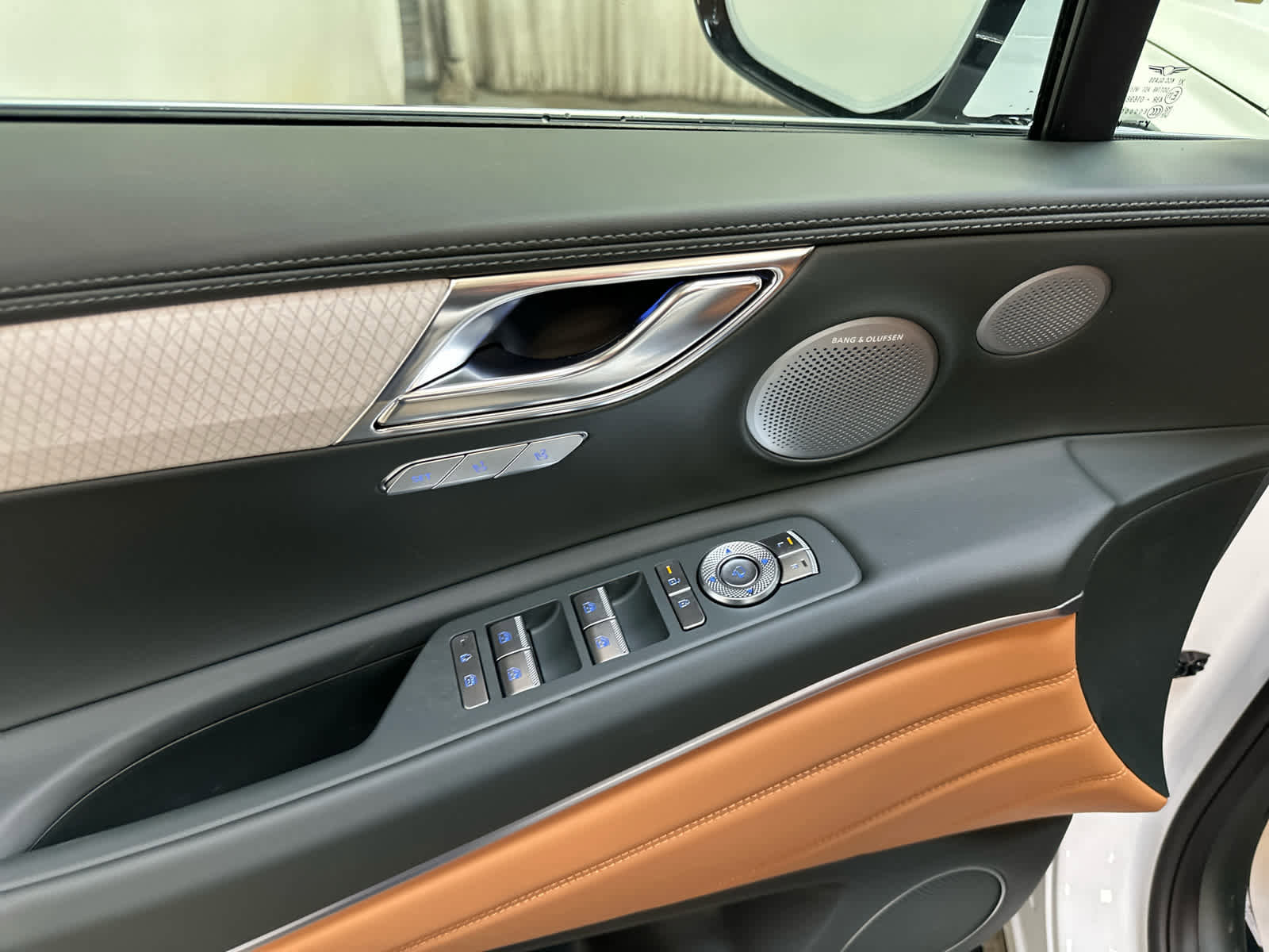 New 2025 Genesis GV80 3.5T Prestige image 11