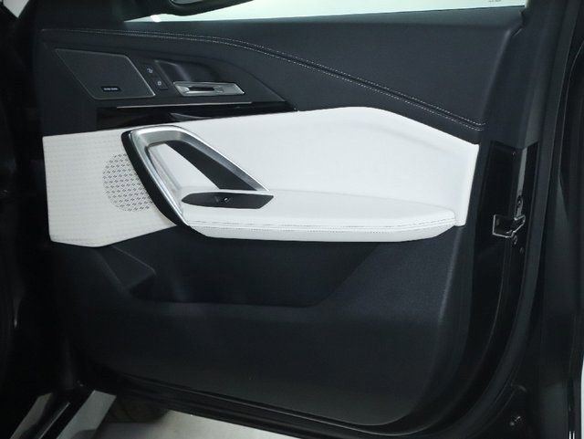 Used 2026 BMW X1 xDrive28i image 38