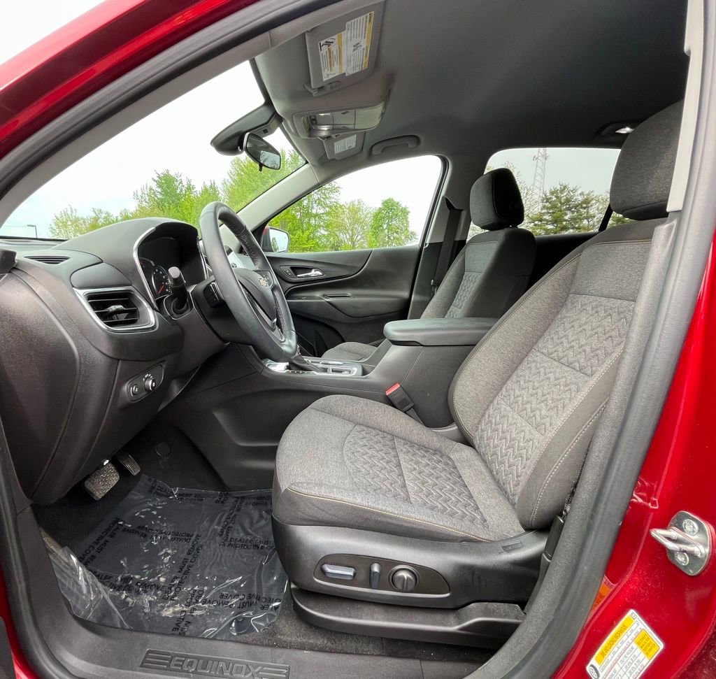 Used 2023 Chevrolet Equinox LT FWD image 10