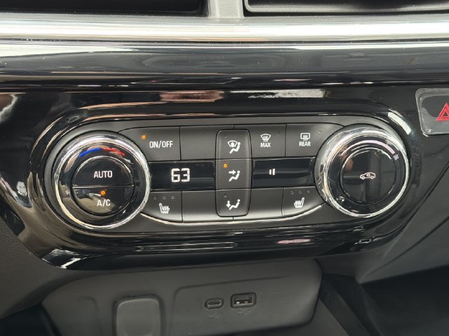 Certified 2024 Chevrolet Trax ACTIV w/ Driver Confidence Package FWD image 25
