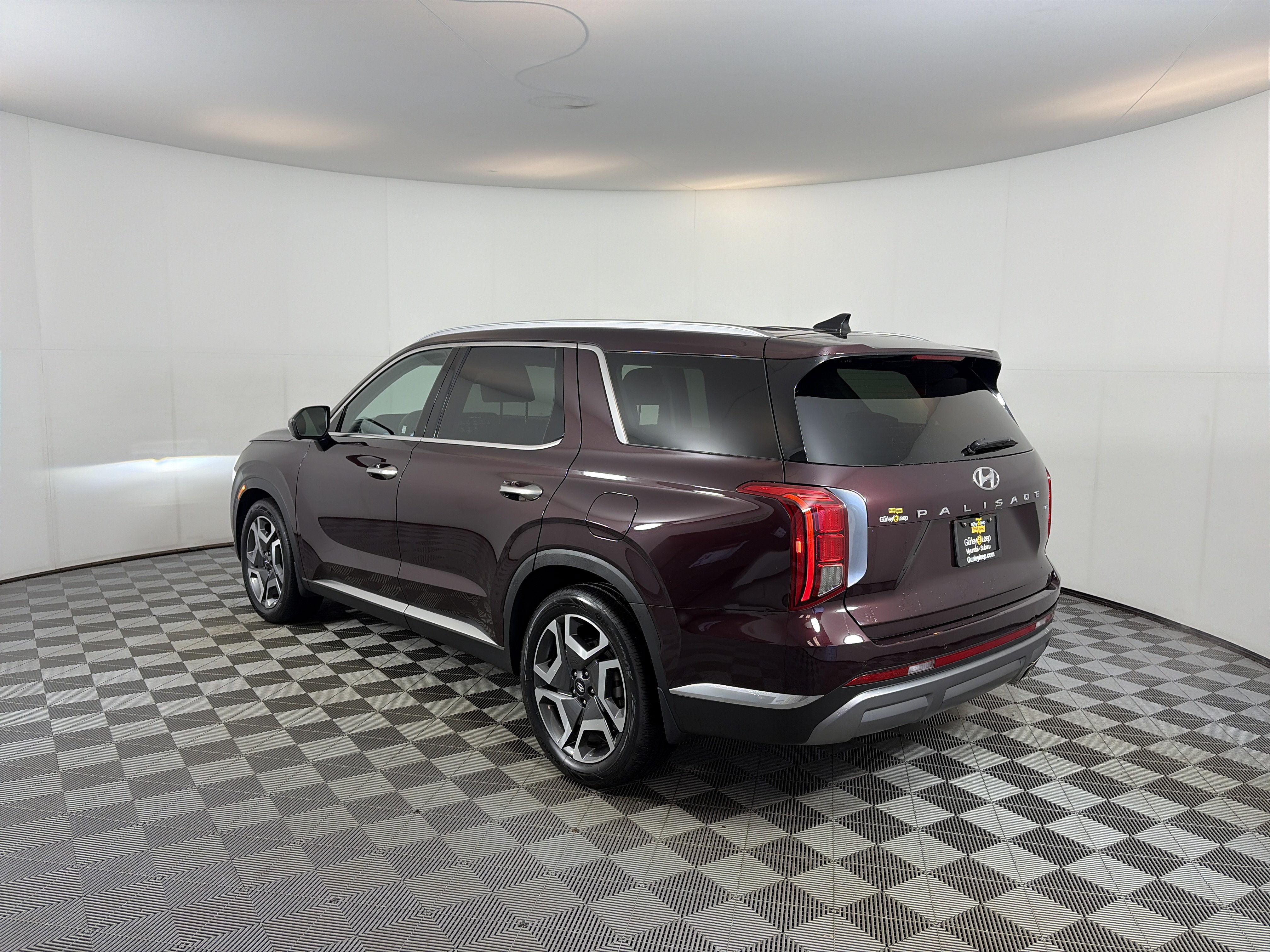 Used 2023 Hyundai Palisade Limited AWD/4WD image 9