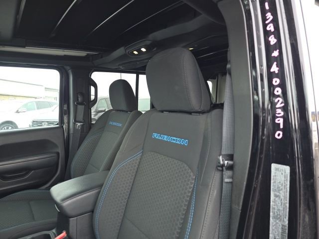 Used 2025 Jeep Wrangler Unlimited Rubicon 4xe w/ Safety Group image 15