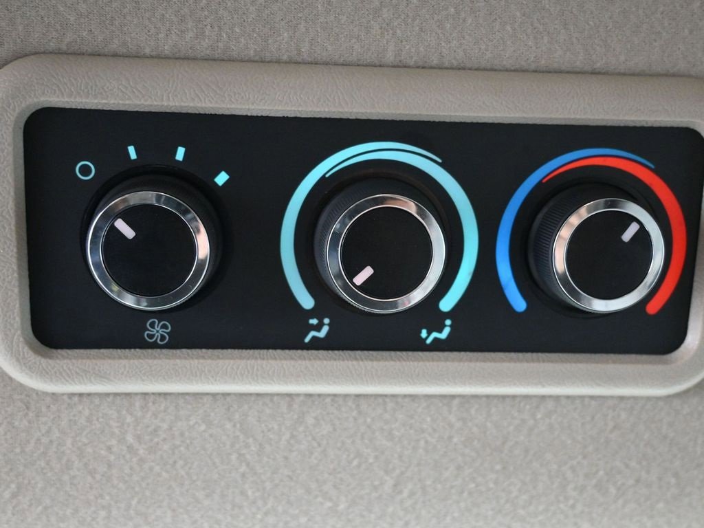 Used 2017 Chevrolet Express 3500 LT w/ LT Preferred Equipment Group image 24