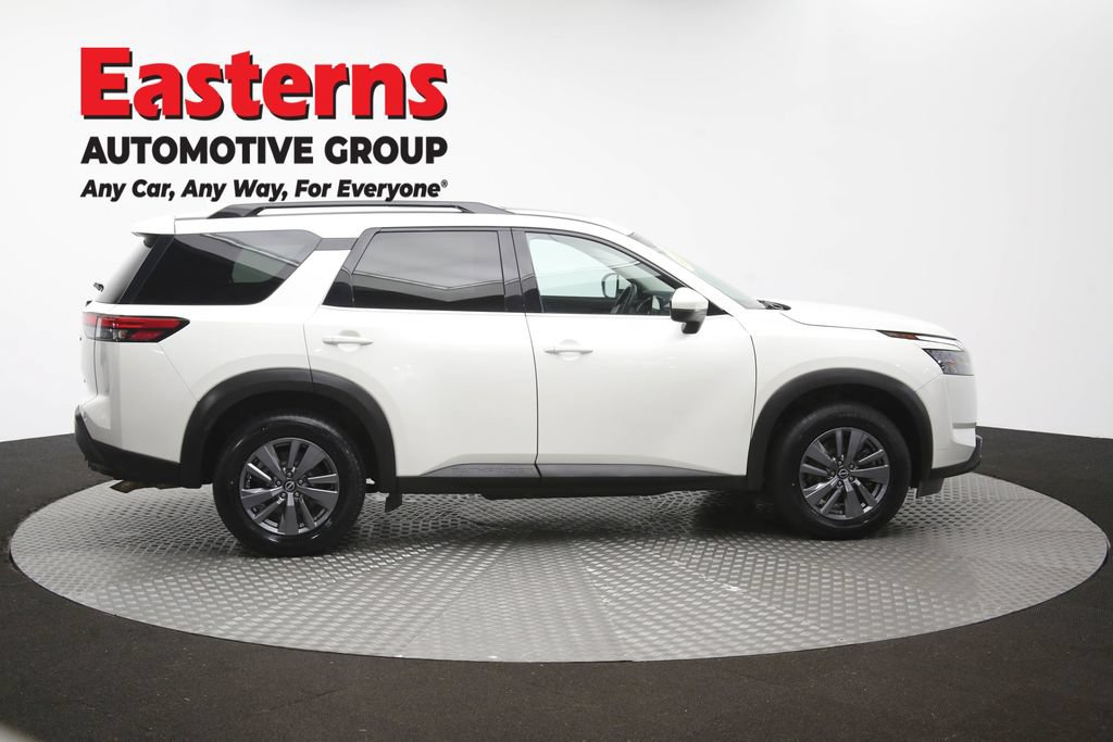 Used 2023 Nissan Pathfinder SV w/ SV Premium Package AWD/4WD image 47