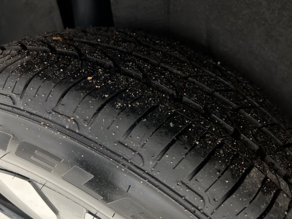 Used 2024 Volkswagen Atlas Cross Sport SE image 44