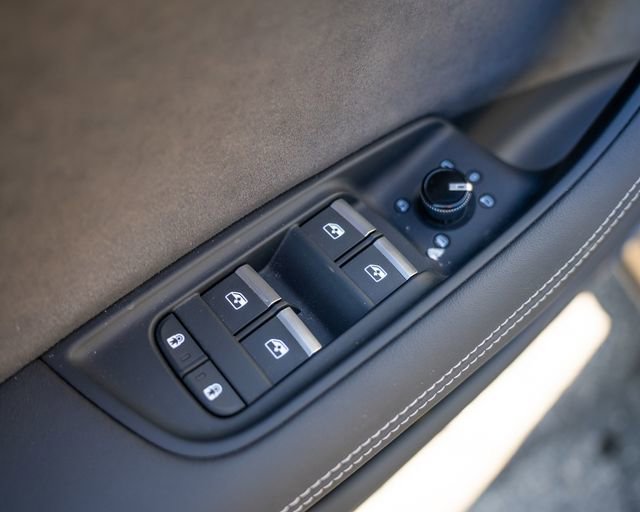 Used 2024 Audi SQ8 Prestige image 16