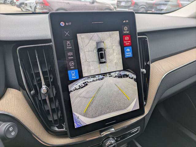 New 2026 Volvo XC60 B5 Plus w/ Climate Package PRO AWD/4WD image 9