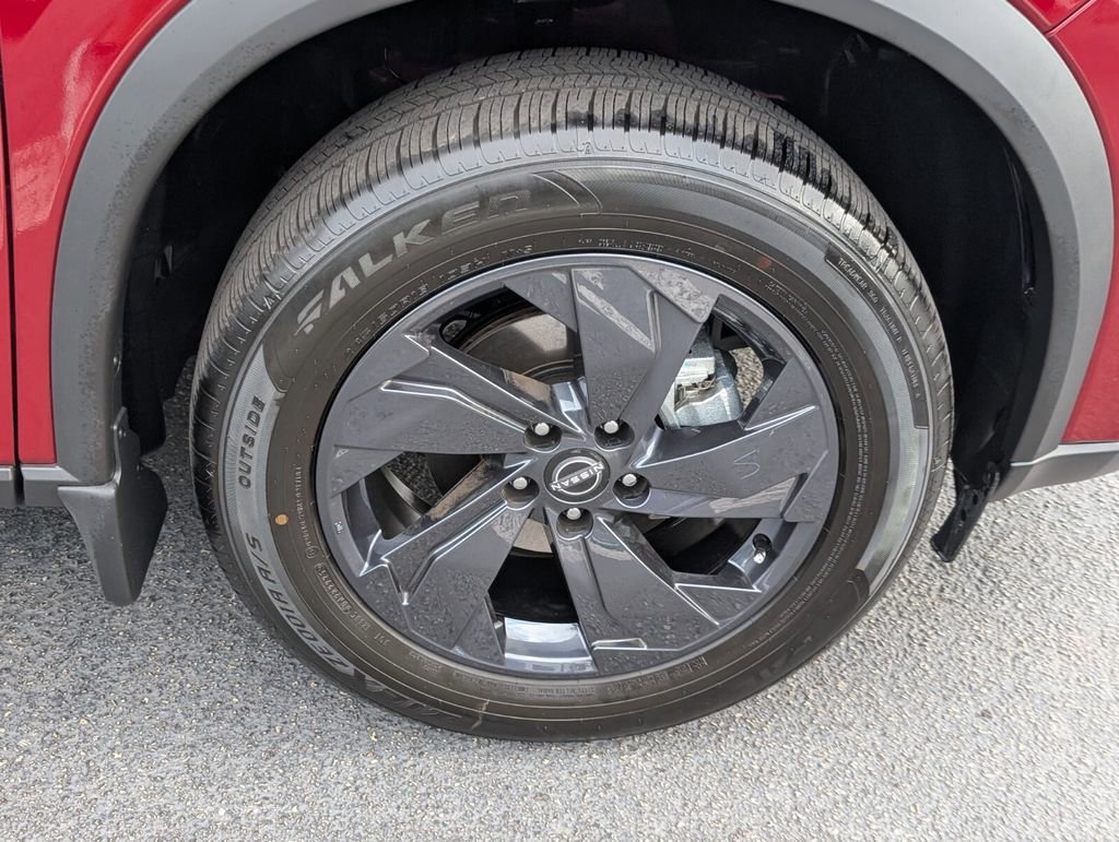 Certified 2026 Nissan Rogue SV w/ Cold Weather Package image 18