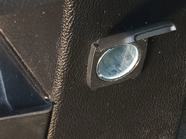 Used 2018 Chevrolet Silverado 1500 LT w/ Texas Edition image 17