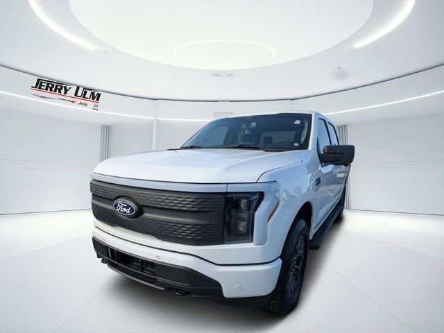 Used 2025 Ford F150 Lightning Flash image 6