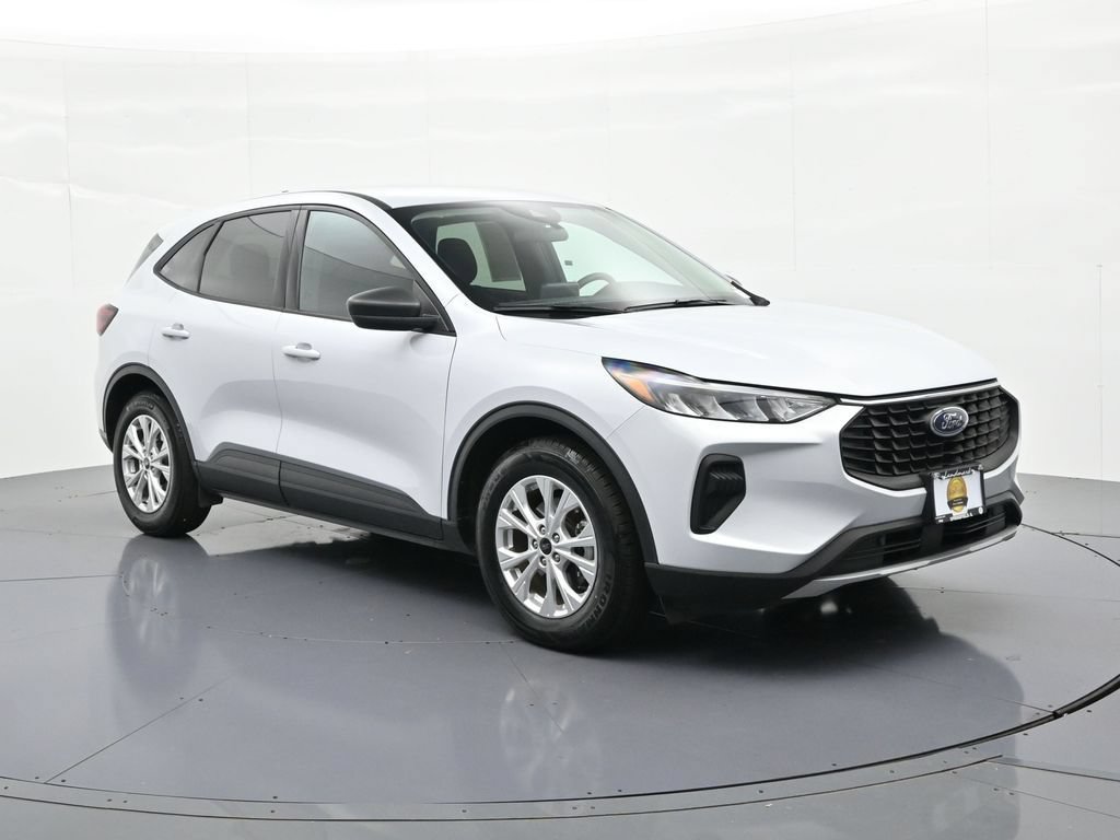 Used 2025 Ford Escape Active FWD image 4
