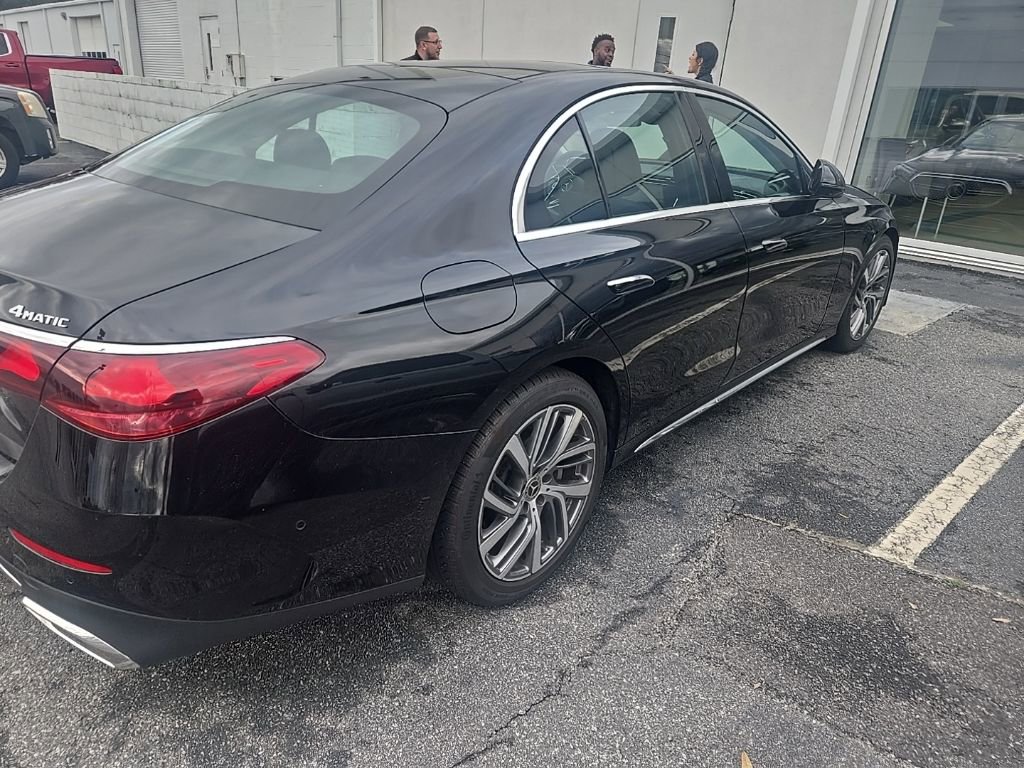 Used 2024 Mercedes-Benz E 350 4MATIC Sedan image 8