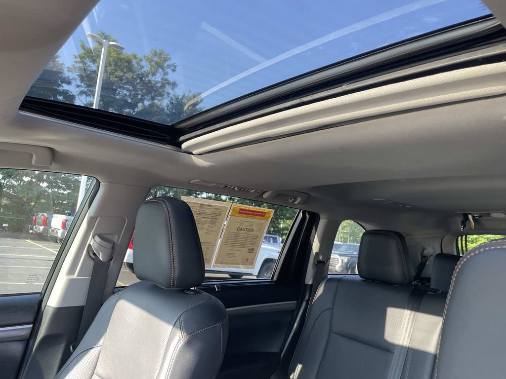 Used 2017 Toyota Highlander Limited FWD image 27